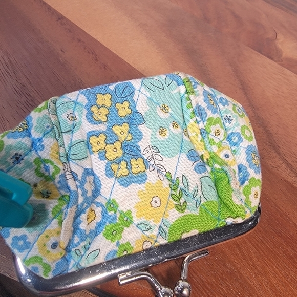 Vera Brandly English Meadow Floral Quilted Count Purse Small Kiss Lick Bag - Picture 11 of 16